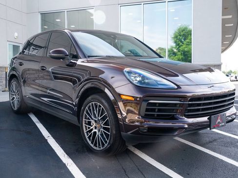 Used 2023 Porsche Cayenne Platinum Edition AWD/4WD image 7