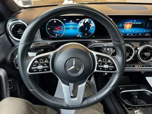 Used 2020 Mercedes-Benz A 220 4MATIC image 2