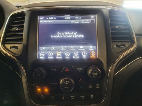 Used 2018 Jeep Grand Cherokee Limited image 25