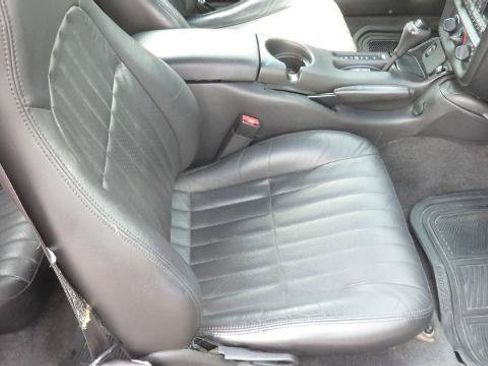 Used 2002 Chevrolet Camaro LT w/ Performance Handling Pkg RWD image 19