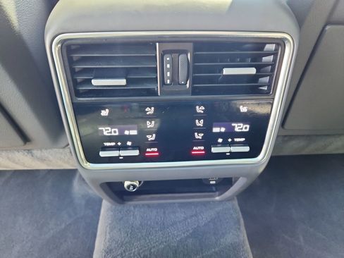 Used 2019 Porsche Cayenne S AWD/4WD image 27