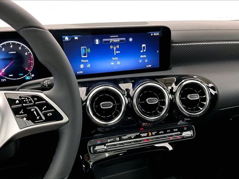 New 2026 Mercedes-Benz CLA 250 image 7