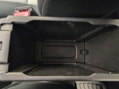 Used 2016 Toyota Prius C Three image 35