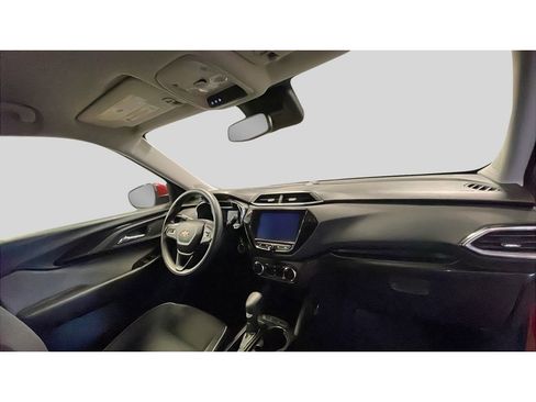 Certified 2021 Chevrolet TrailBlazer LT w/ Convenience Package image 3