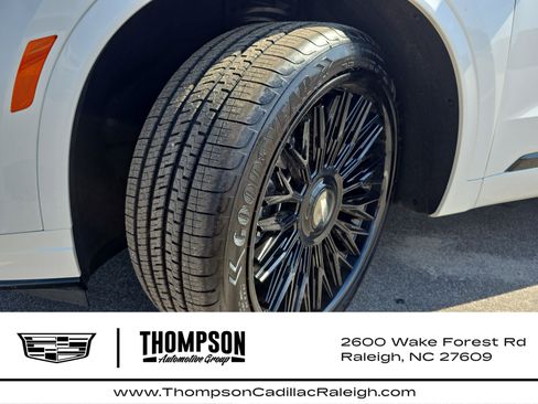 New 2025 Cadillac XT6 Luxury FWD image 33