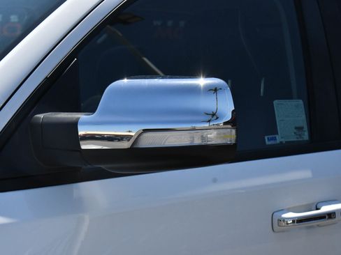 Used 2022 RAM 1500 Laramie AWD/4WD image 14