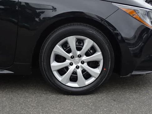 Certified 2023 Toyota Corolla LE FWD image 8