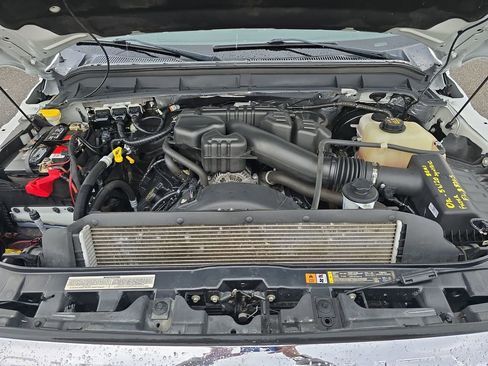 Used 2015 Ford F250 Lariat w/ Camper Package image 31