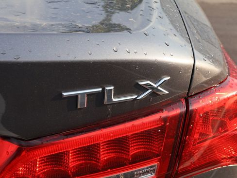 Used 2019 Acura TLX FWD image 8