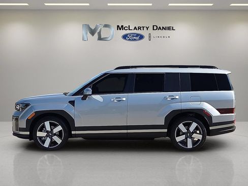 Used 2025 Hyundai Santa Fe Limited AWD/4WD image 3