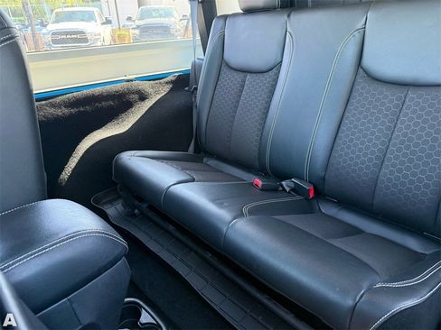 Used 2017 Jeep Wrangler Freedom Edition image 23