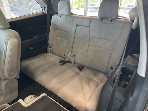 Used 2018 Honda Pilot Elite image 34