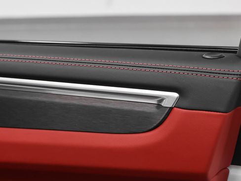 Certified 2022 Porsche Macan GTS image 32