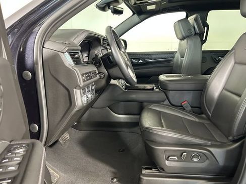 Used 2023 GMC Yukon Denali w/ Denali Reserve Package AWD/4WD image 12