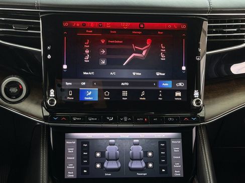 Used 2022 Jeep Grand Wagoneer Series II w/ Convenience Group III AWD/4WD image 17