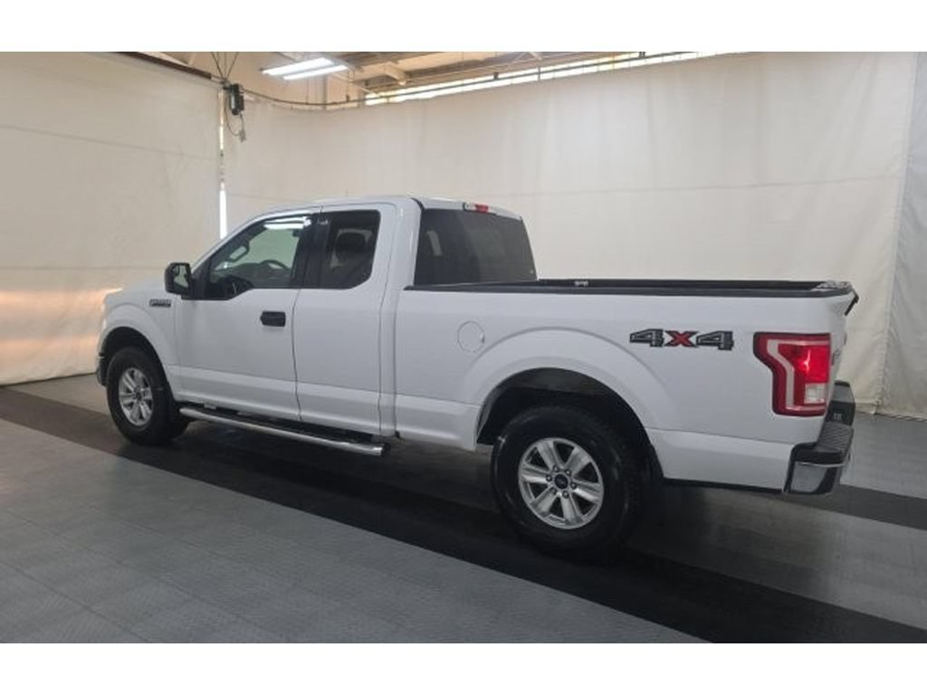 Used 2016 Ford F150 XLT AWD/4WD image 4