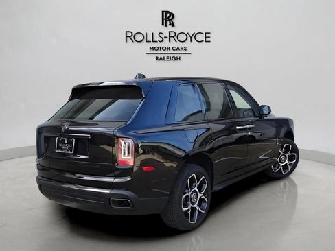 Used 2023 Rolls-Royce Cullinan Black Badge image 4