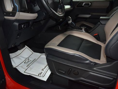Used 2023 Ford Bronco Wildtrak AWD/4WD image 39