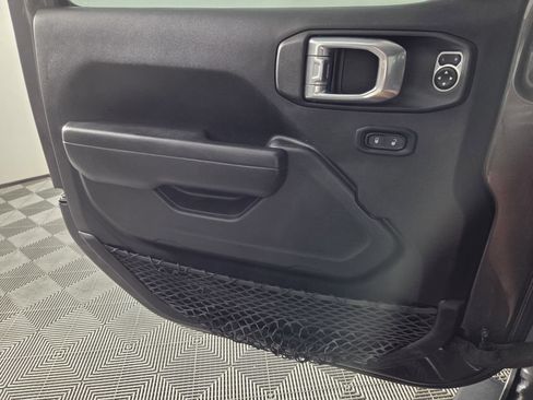 Used 2022 Jeep Gladiator Sport AWD/4WD image 19