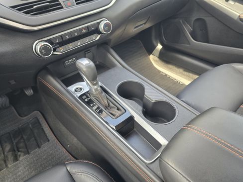 Certified 2022 Nissan Altima 2.5 SR w/ Midnight Edition Package FWD image 17