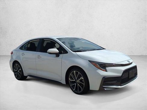 Used 2021 Toyota Corolla SE w/ Carpet Mat Package (TMS) FWD image 3