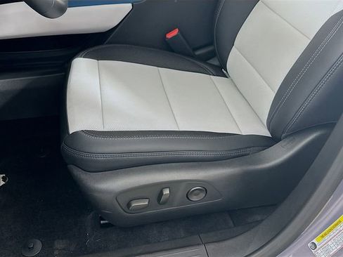 New 2026 Chevrolet Equinox EV LT w/ Convenience Package II AWD/4WD image 22
