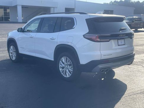 Certified 2026 GMC Acadia Elevation w/ Elevation Premium Package FWD image 8