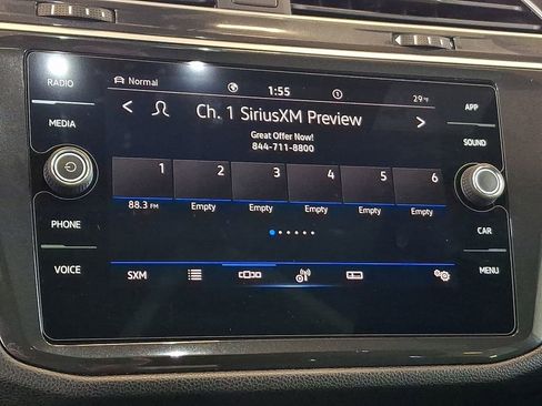 Used 2024 Volkswagen Tiguan SE R-Line image 3