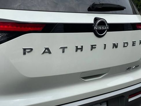 Certified 2024 Nissan Pathfinder SL AWD/4WD image 27