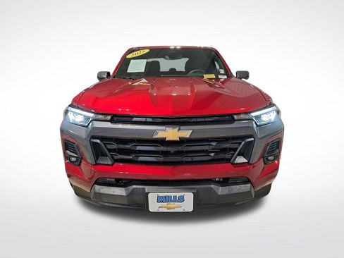Used 2025 Chevrolet Colorado LT w/ LT Convenience Package image 2