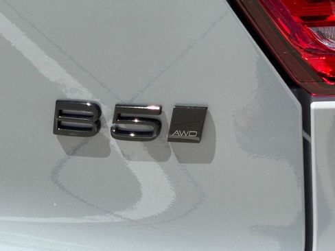 New 2026 Volvo XC40 B5 Ultra w/ Protection Package Premier AWD/4WD image 7