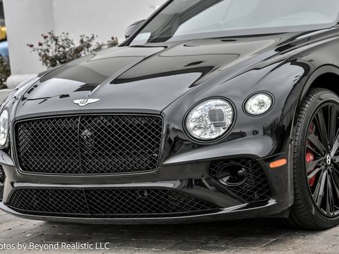 Used 2022 Bentley Continental GT Speed image 11