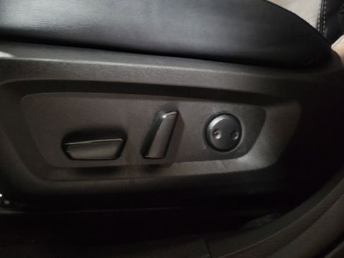 Used 2025 Mitsubishi Outlander SE image 22