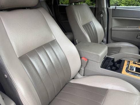Used 2005 Jeep Grand Cherokee Laredo AWD/4WD image 17