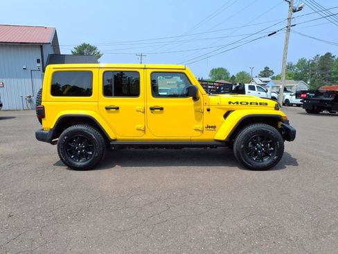 Used 2019 Jeep Wrangler Unlimited Sahara w/ Quick Order Package 24M Moab image 7