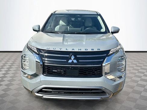 New 2026 Mitsubishi Outlander SE image 2