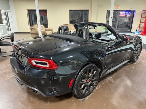 Used 2017 FIAT 124 Spider Abarth image 7