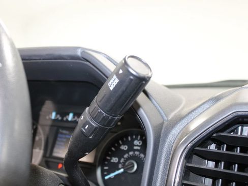 Used 2019 Ford F150 XLT w/ Equipment Group 302A Luxury AWD/4WD image 27