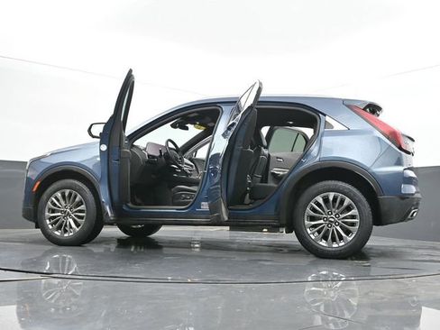 Used 2025 Cadillac XT4 Premium Luxury image 69
