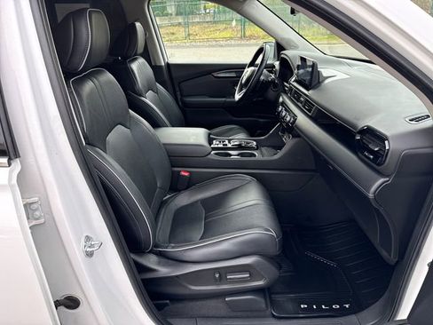 Used 2023 Honda Pilot Elite image 13