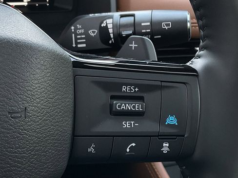 Used 2025 Nissan Rogue Platinum w/ Platinum Premium Package image 27