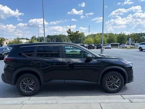 Used 2025 Nissan Rogue S AWD/4WD image 6