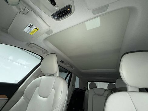 Used 2022 Volvo XC90 T6 Momentum w/ Advanced Package AWD/4WD image 24