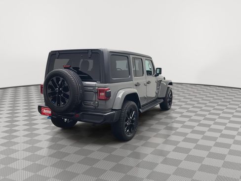 Used 2023 Jeep Wrangler Unlimited Sahara w/ Cold Weather Group AWD/4WD image 36