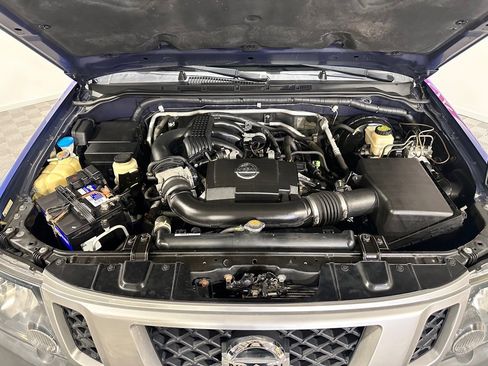 Used 2015 Nissan Xterra X image 29