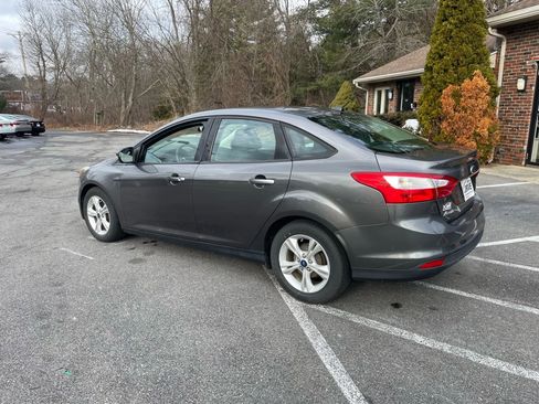 Used 2014 Ford Focus SE image 10