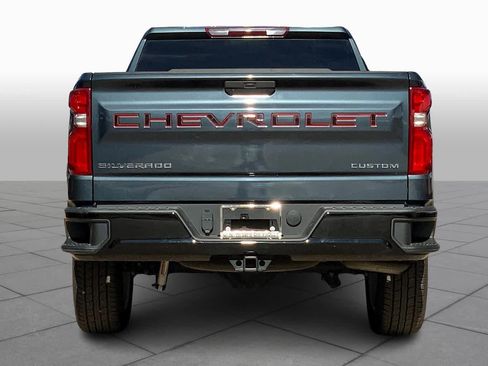 Used 2019 Chevrolet Silverado 1500 Custom Trail Boss w/ Custom Convenience Package image 4