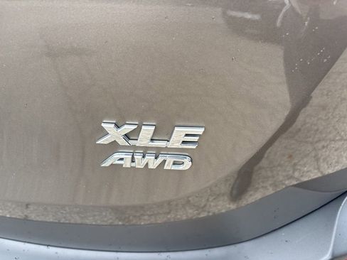 Used 2013 Toyota RAV4 XLE image 4