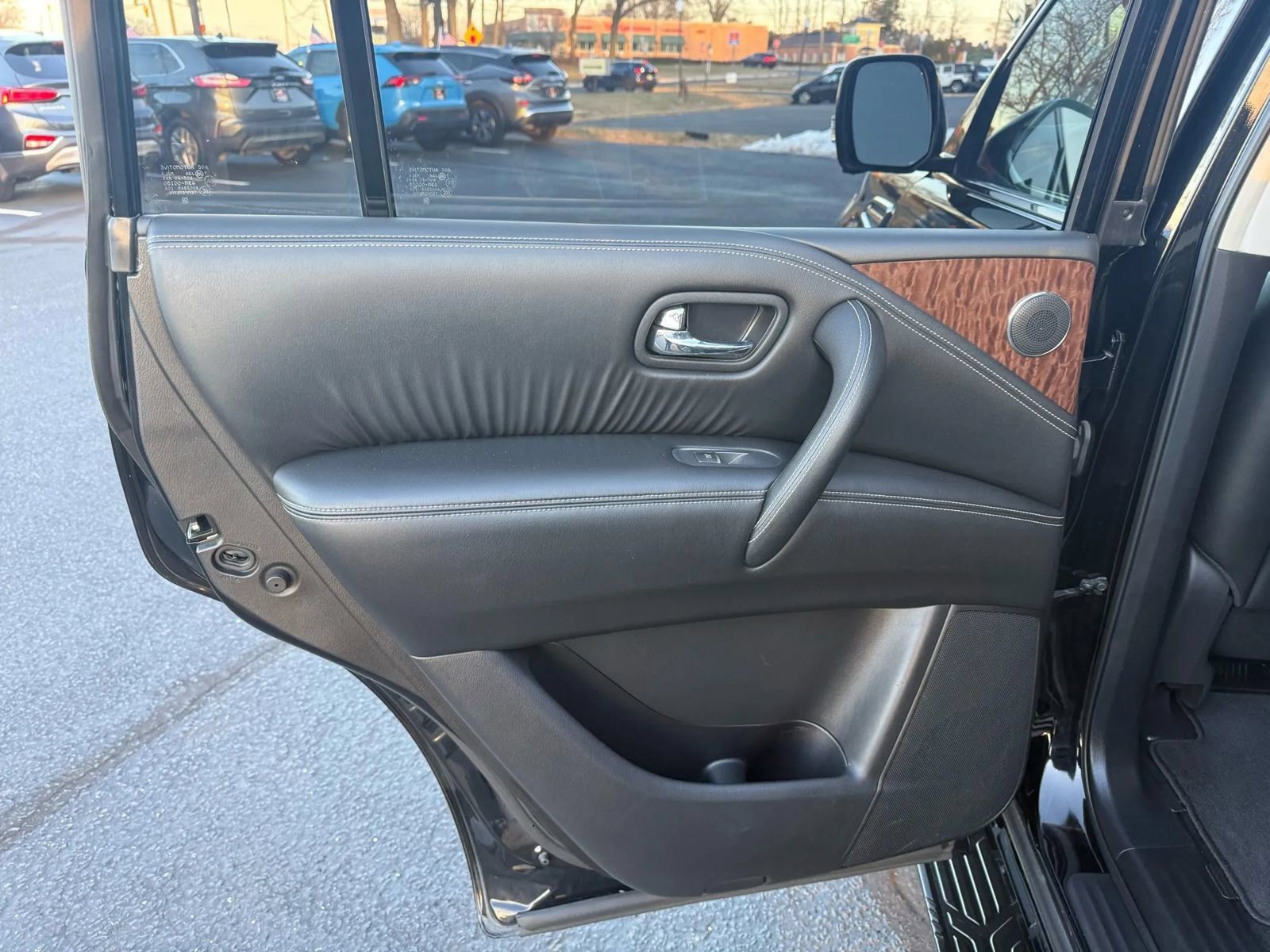 Used 2020 Nissan Armada SL w/ Premium Package AWD/4WD image 34