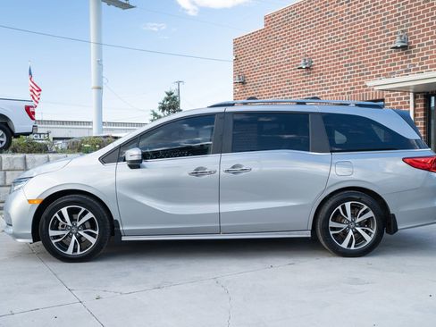 Used 2022 Honda Odyssey Touring image 3